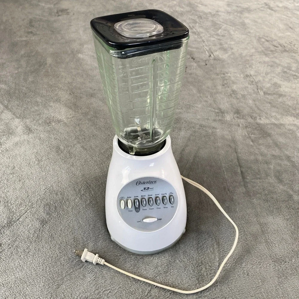 Oster Osterizer Blender White 6650 12-Speed Glass Jar 450W Metal Drive